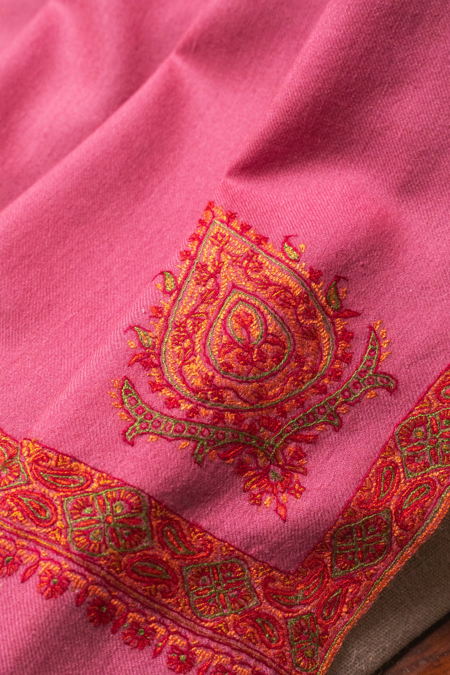 Mauve Pink Pashmina shawl with Sozni Embroidery and Badami Motif